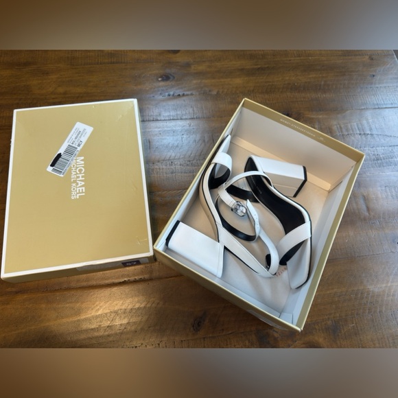 MICHAEL KORS Merriam Block Heeled Sandals - Picture 3 of 7